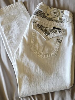 Miss Me White Cropped Skinny Jeans with Silver Embellished Pockets